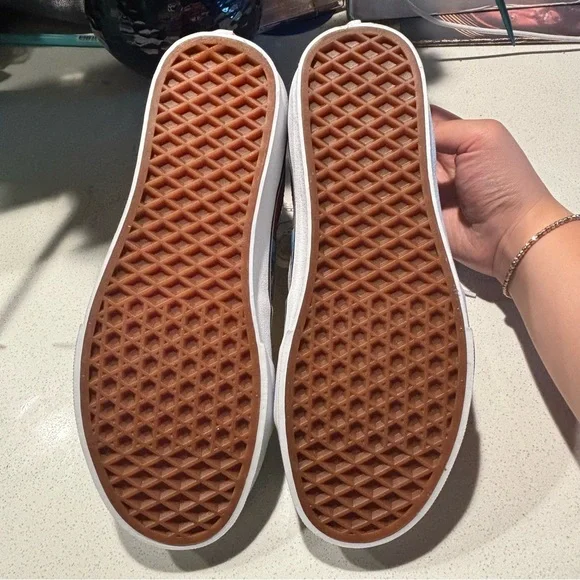 Vans Sesame Street Sk8 Hi Oscar's Taxi Service Sneakers women 7.5 men 6 38 NWT - Picture 7 of 7